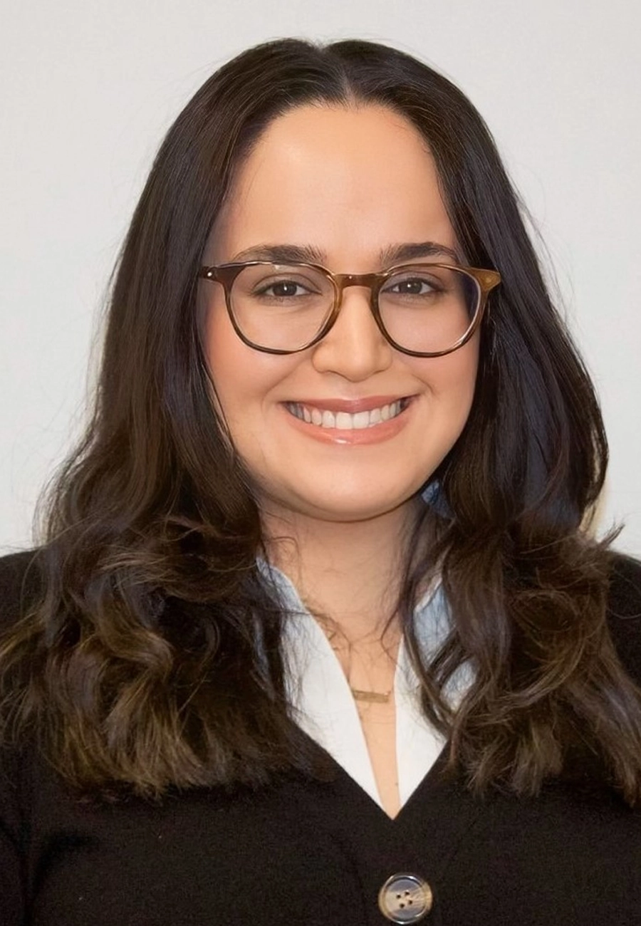 Kayla Yousefzadeh Headshot