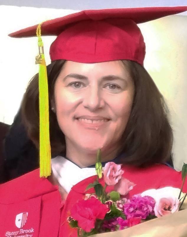headshot picture of Anne-Marie Lucchese